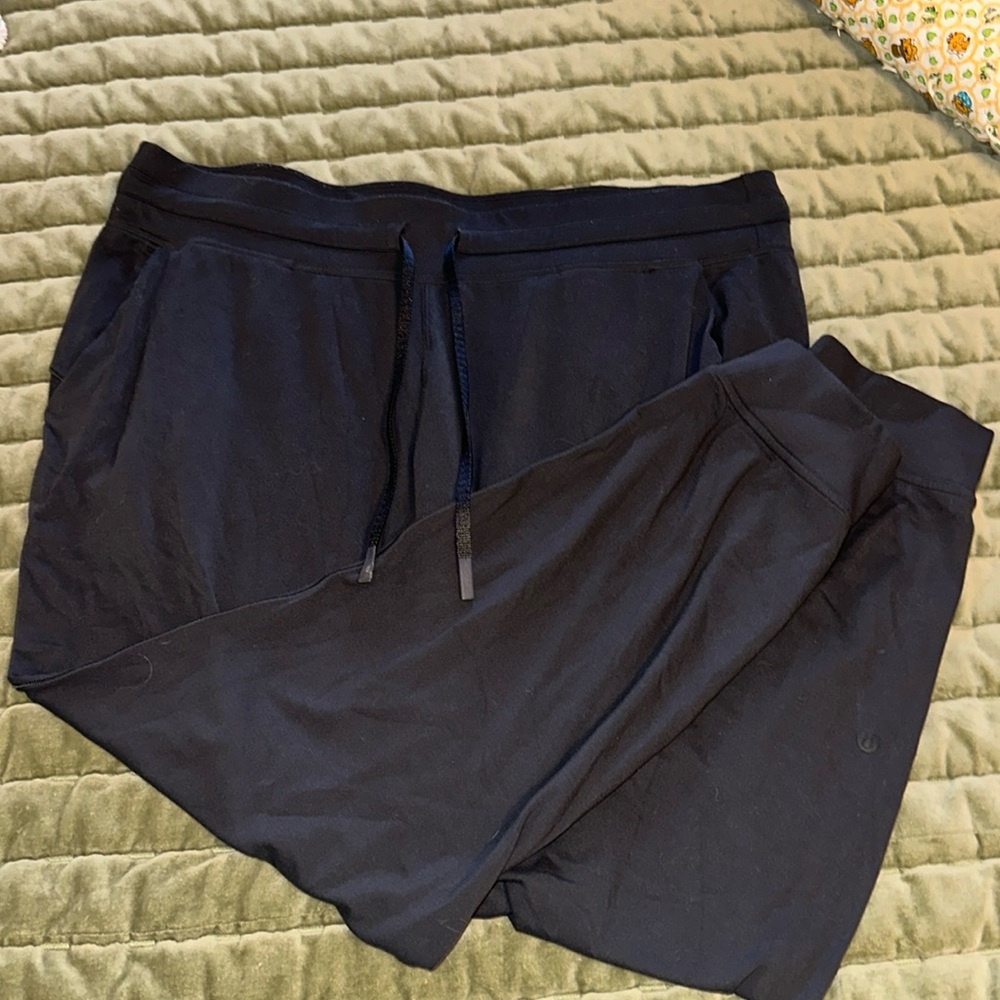 Lululemon size 16 dark gray joggers